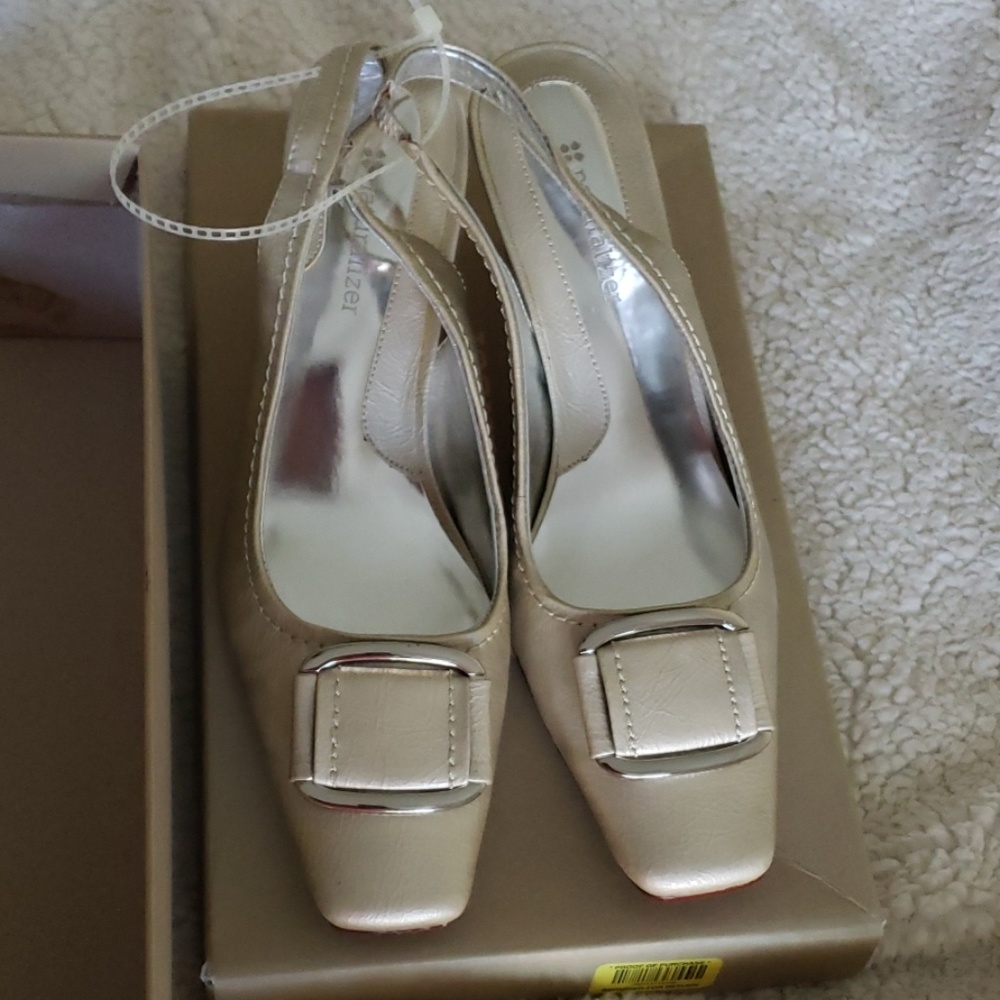 Shoes - Picture 3 of 6
